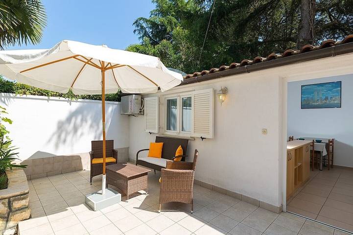 Bungalow für 2 Personen, mit Terrasse, mit Haustier in Poreč