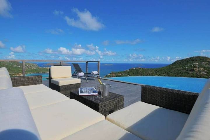 Villa pour 4 personnes, avec vue sur le lac et vue ainsi que piscine et jardin dans Saint-Barthélemy