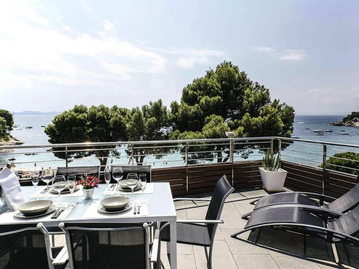 Appartement de vacances pour 4 personnes, avec piscine et terrasse