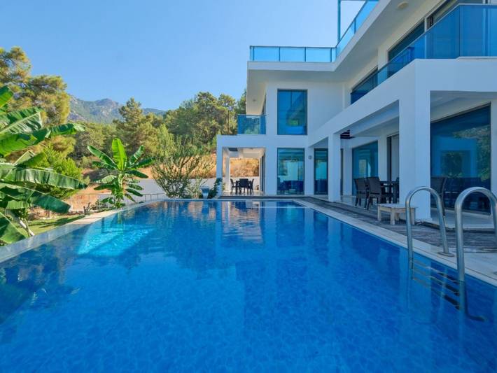Villa mit unfassbarem Meerblick in Fethiye, Egeo Turco