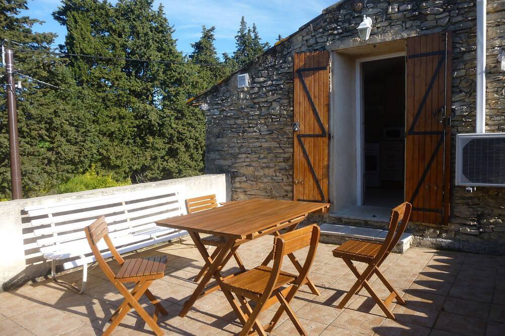 Apartamento entero, Estudio amueblado con vistas al luberon in Lagnes, Parque natural regional del Luberon