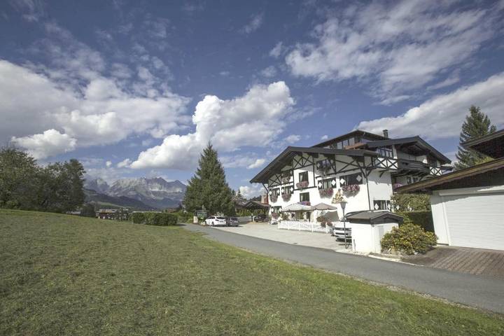 Hotel für 26 Personen, mit Sauna und Ausblick sowie Garten, kinderfreundlich - 1