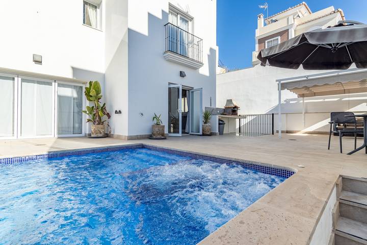 Villa für 6 Personen mit Terrasse in Nerja, Costa del Sol