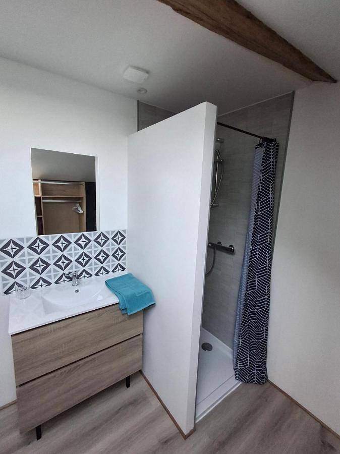 Appartement entier, Gîte au milieu de la campagne in Valdivienne, Vienne (France)