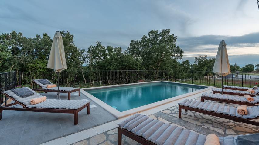Villa für 8 Personen, mit Garten und Terrasse in Kroatien - 2