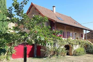 Gîte pour 8 personnes, avec jardin à Mazille
