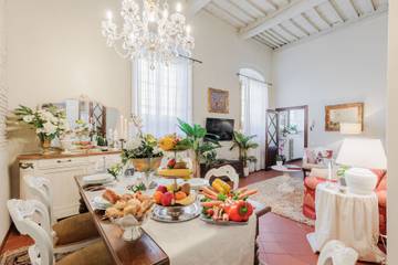 Apartment for 4 People in Lucca, Lucca Province, Photo 4