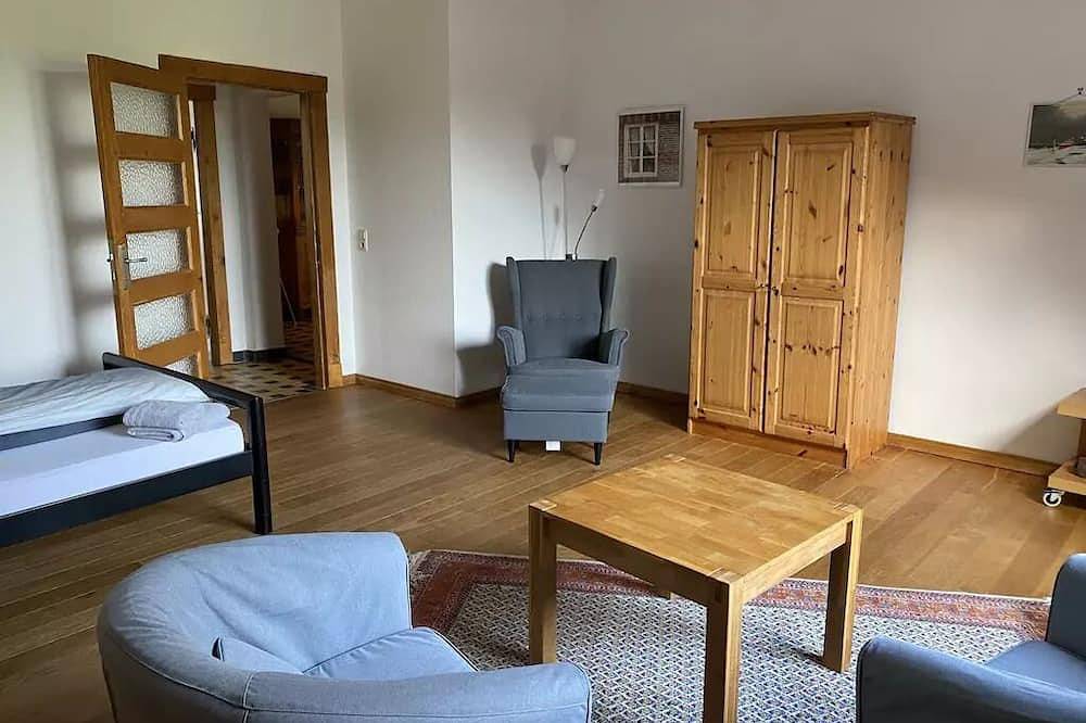 Großzügige Ferienwohnung im Bauernhaus zwischen Varel und Dangast in Varel, Südliche Nordseeküste