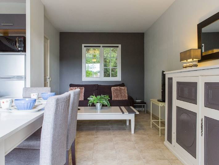 Location de vacances pour 6 personnes, avec terrasse et piscine, animaux acceptés à La Bastide-Clairence - 4