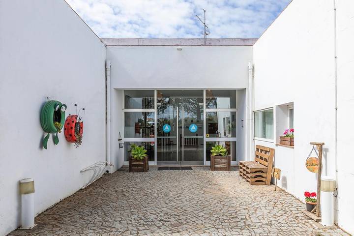Hostel, com Terraço e Jardim e ainda Vista em Almograve