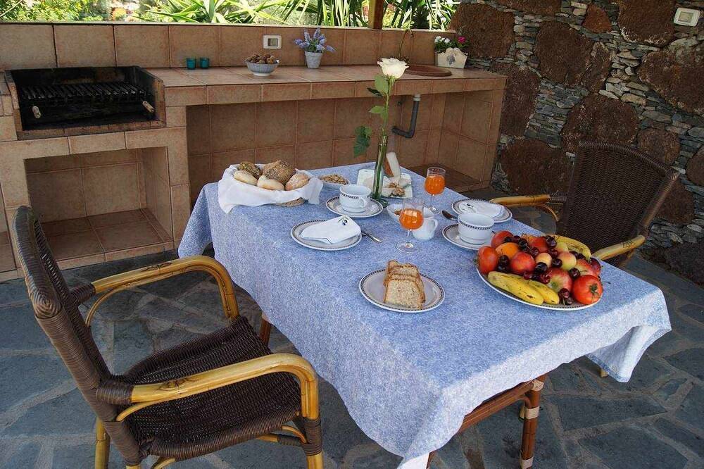 Rural House La Fuente de la Flora in El Parralillo, Santa Lucía de Tirajana