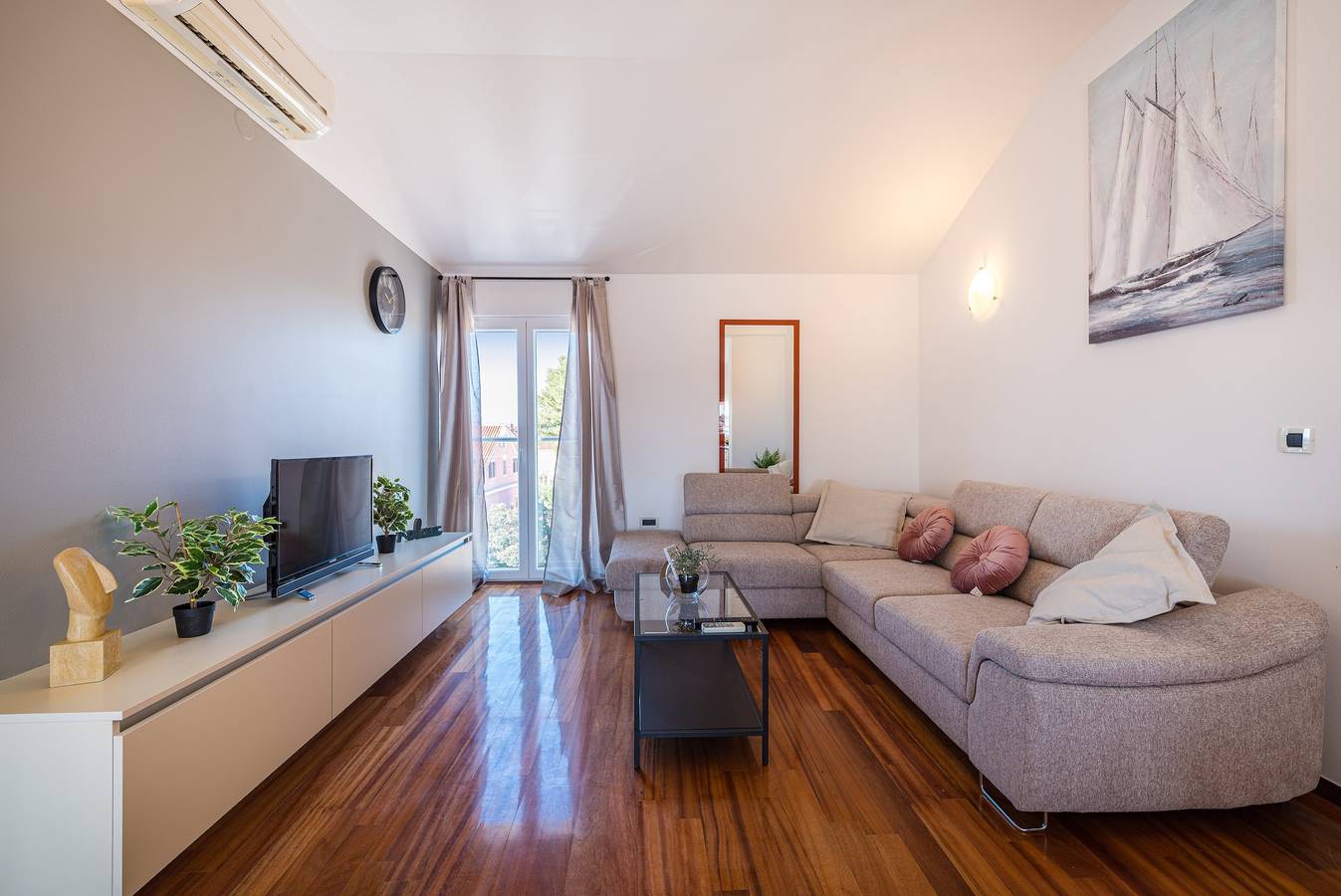 Ganze Wohnung, 2-Zimmer-Ferienwohnung mit Balkon und Meerblick Biograd na Moru, Biograd A-24580-a in Biograd na Moru, Zadar