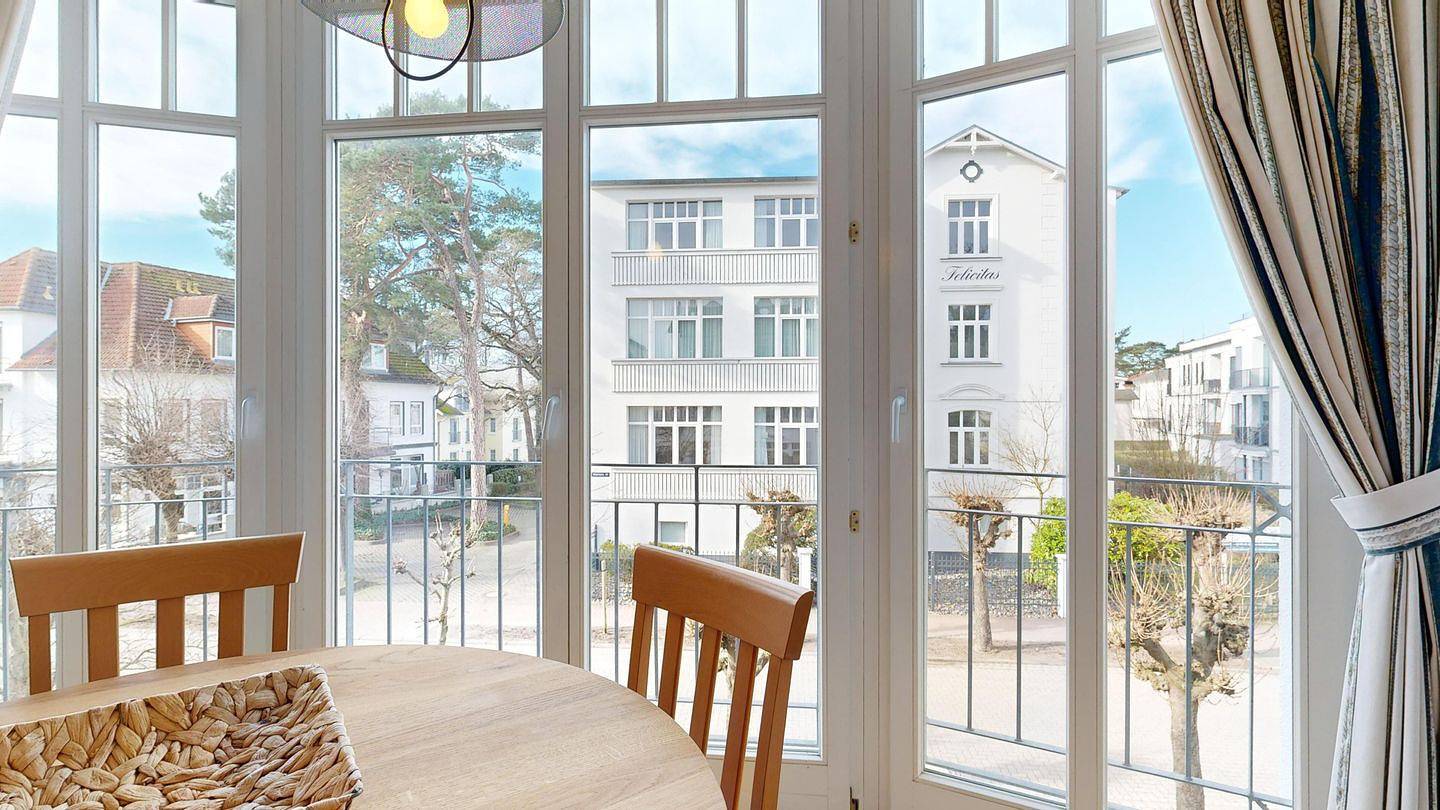 Ganze Wohnung, Schöne und helle Ferienwohnung in Strandnähe, Parkplatz am Haus in Ostseebad Binz, Binz