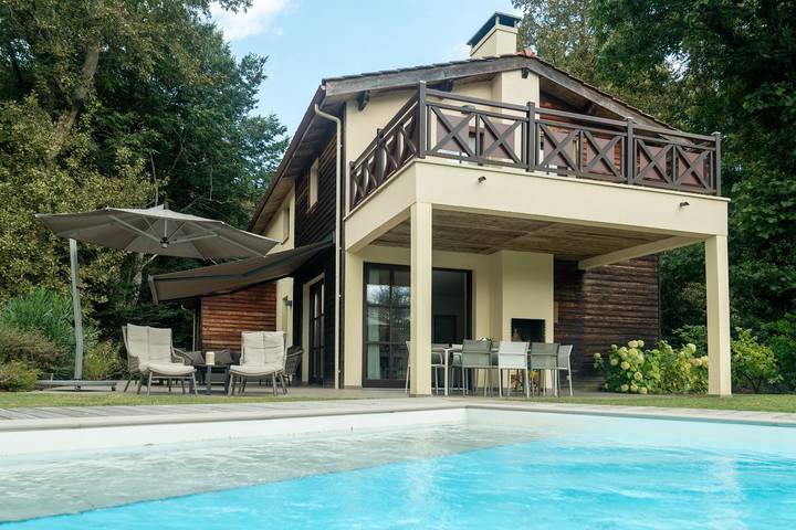 Villa pour 8 personnes, avec terrasse et jardin ainsi que bassin pour enfant et piscine, animaux acceptés en Gironde - 2