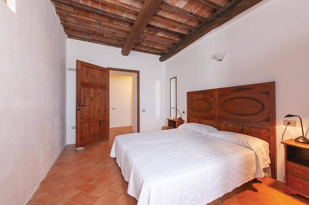 Geheel appartement, Mooi appartement in Montecatini Vc (Fi) in Montecatini Val di Cecina, Provincie Pisa