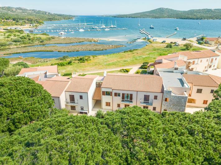 Gîte pour 4 personnes, avec terrasse dans Santa Teresa Gallura - 2