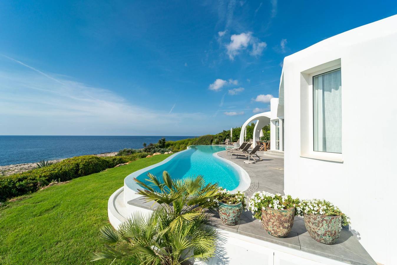 Villa Gaudina - Villa de lujo cerca del mar con piscina y Wifi gratuito in Son Ganxo, Sant Lluís