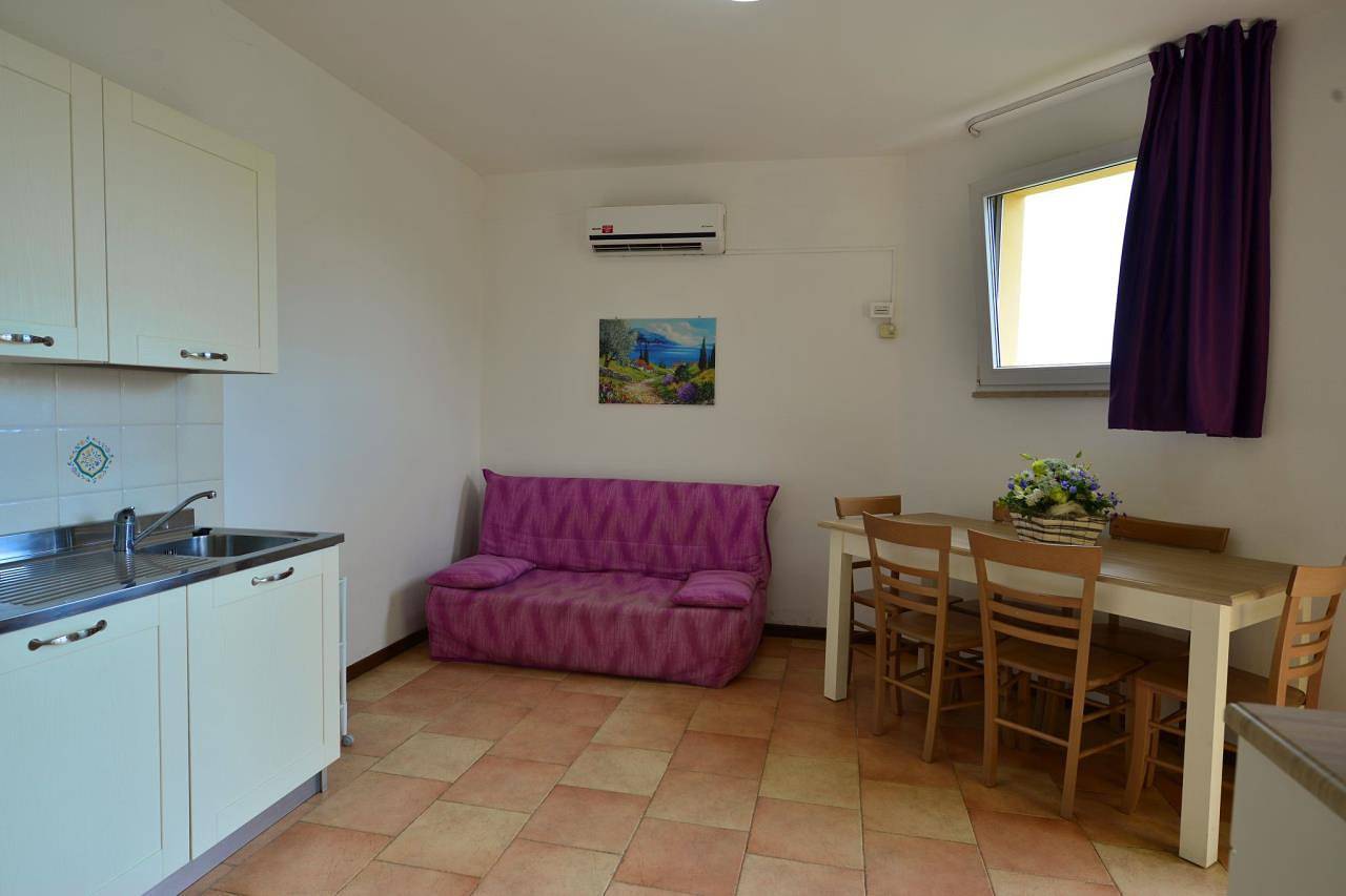 Ferienanlage Bella Italia Bungalow Oleandro für 6 Personen in Peschiera del Garda, Gardasee-Berge