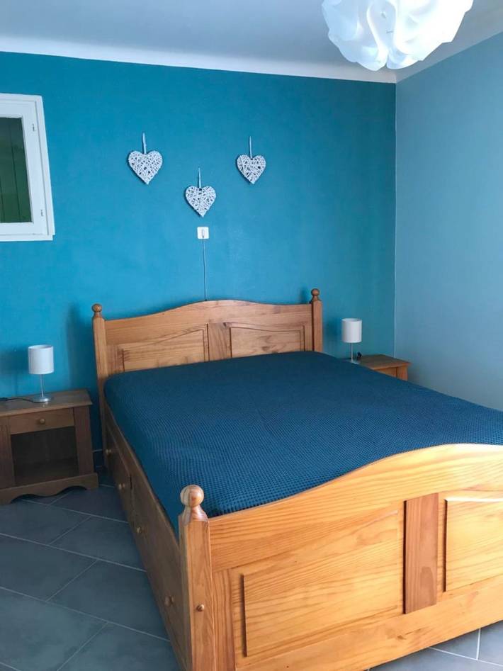 Location de vacances pour 6 personnes, avec vue ainsi que jardin et piscine, adapté aux familles à Mondragon - 4