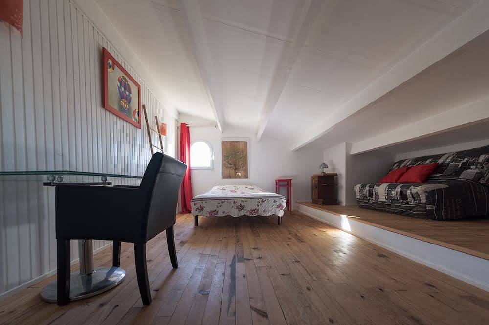 Appartement entier, Zak expérience in Générac, Côte méditerranéenne (France)