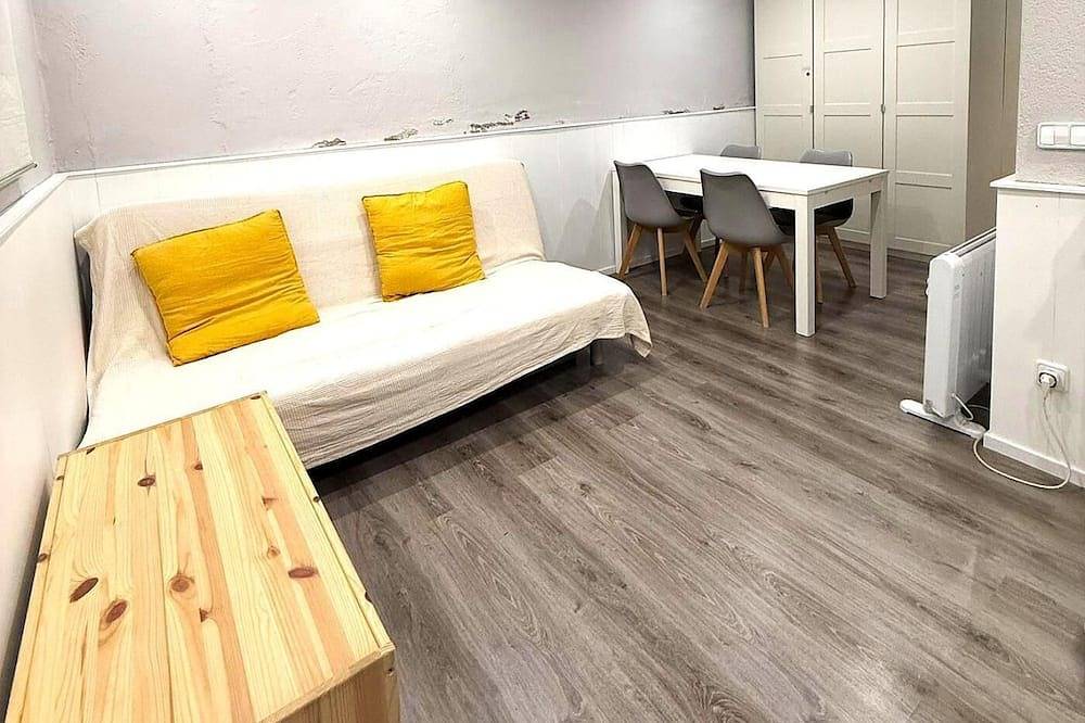 Entire apartment, Loft 1 Room, 4 pax, views, La Molina in La Molina, Alp