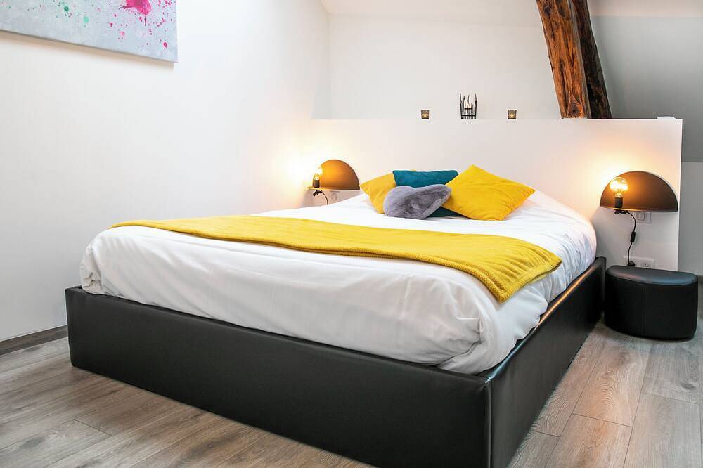 Ganze Wohnung, 🍇 Winegrower's getaway in Chablis | Premium Suite with Sauna & Spa in Chablis, Auxerre und Umgebung