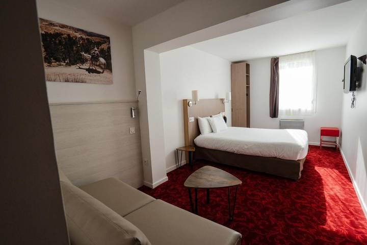 Hôtel pour 2 personnes, avec terrasse à Cholet - 4