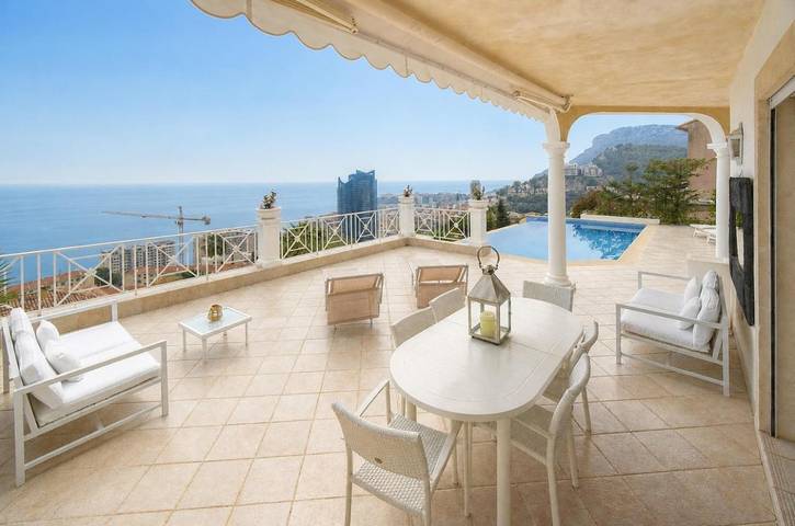 Villa pour 8 personnes, avec piscine ainsi que vue et balcon à Beausoleil - 4