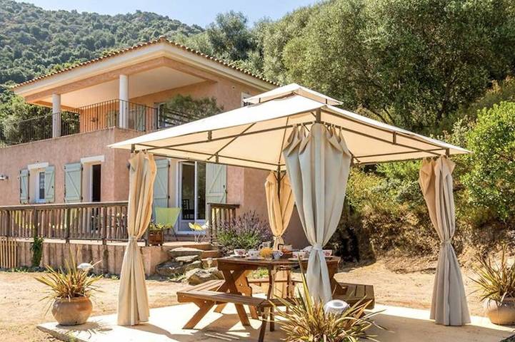 Villa für 6 Personen, mit Garten und Terrasse - 1