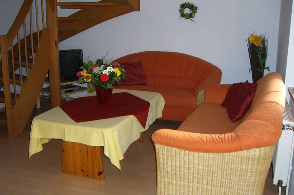 Ganze Wohnung, Komfortable Ferienwohnung mit Traumgarten in Bleckede, Elbtalaue