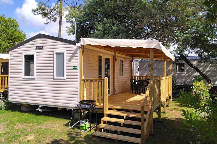Camping pour 6 personnes, avec terrasse et jardin