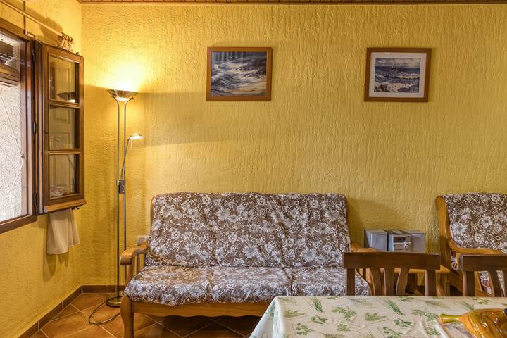 Gîte pour 5 personnes, avec jardin à Torroella de Fluvià - 4