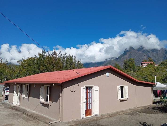 Location de vacances pour 14 personnes, avec jardin et jacuzzi à Cilaos - 2