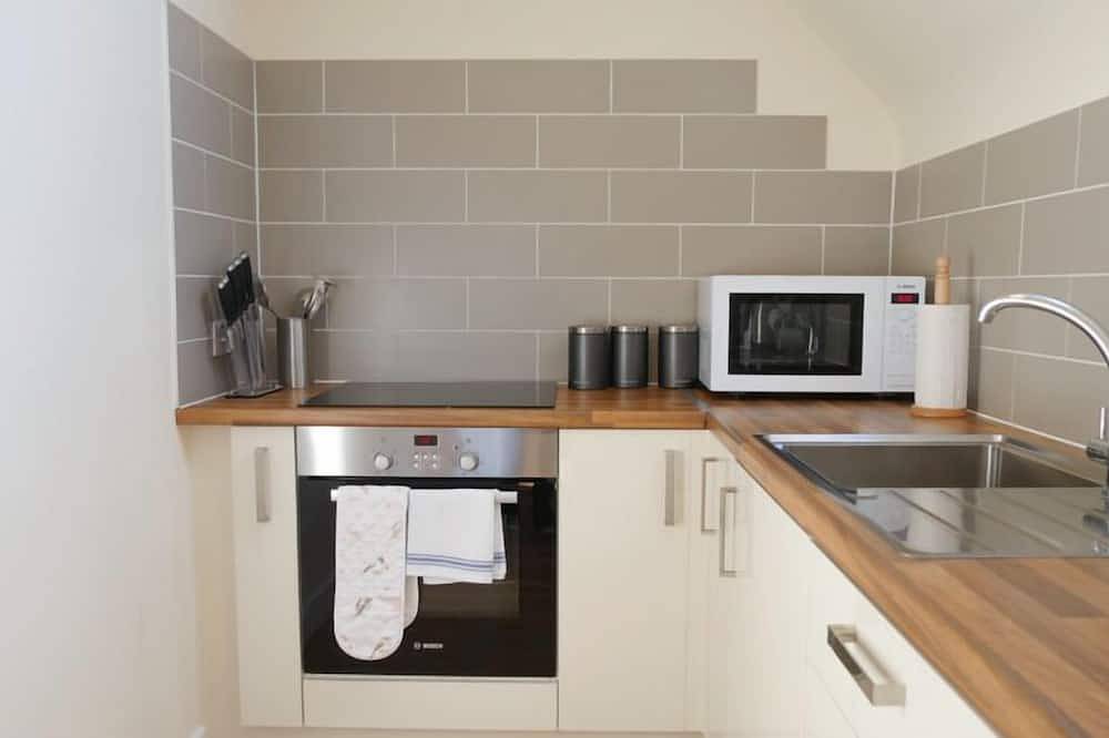 Ganze Wohnung, Light, Bright Apartment Tucked Away by Bordeaux Harbour in Guernsey