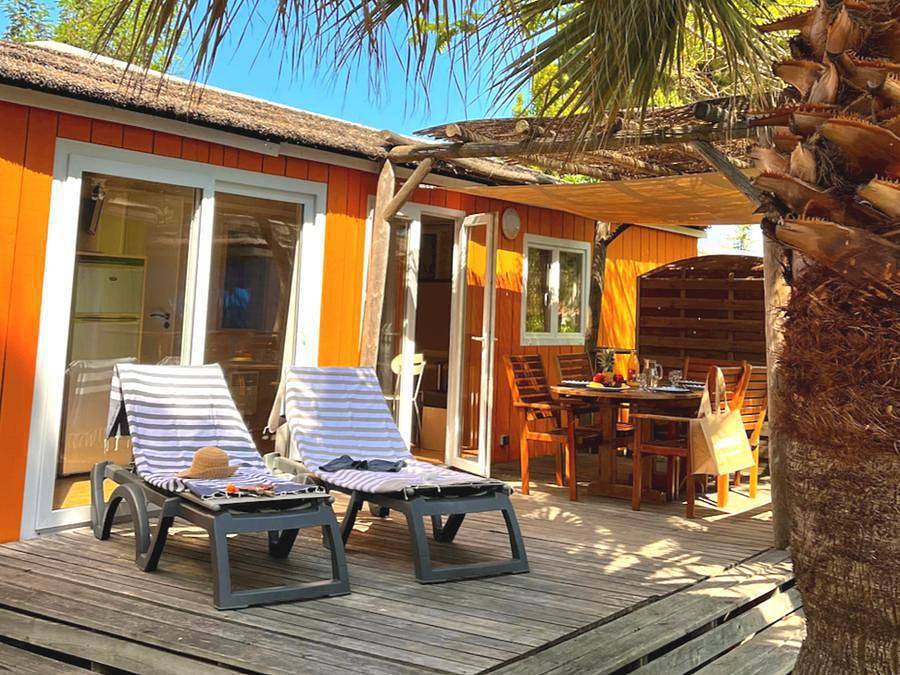 Camping de la Treille - Stacaravan 7 personen - Bora Bora strohut in Cavalaire-sur-Mer, Draguignan en omgeving