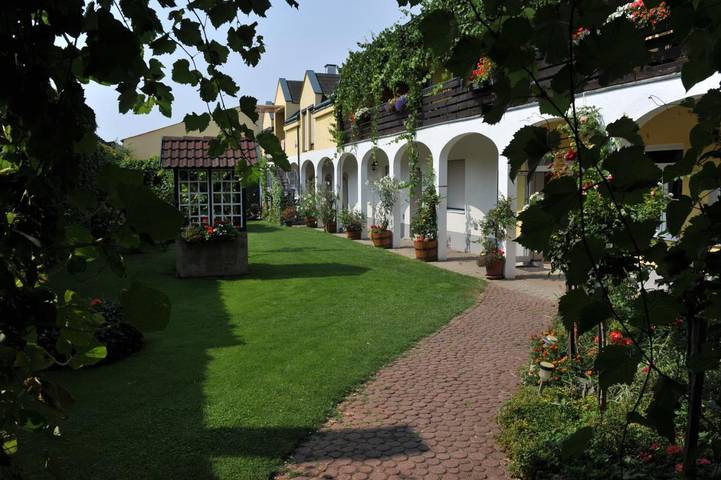 Bed and Breakfast für 2 Personen, mit Garten und Terrasse sowie Ausblick, mit Haustier - 1