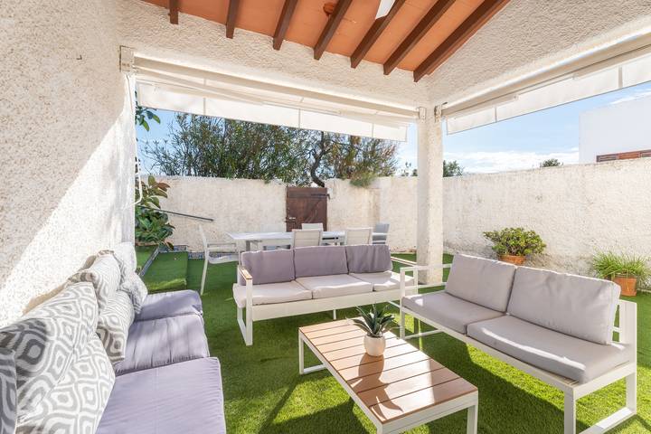 Ferienhaus für 9 Personen, mit Balkon und Garten sowie Kinderpool in Valencia - 4
