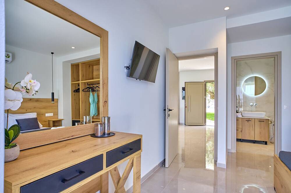 Polgar Villa 1 Corfu\n in Agios Georgios, Korfu