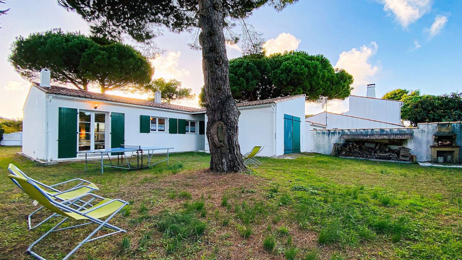 Ganze Ferienwohnung, Ferienwohnung für 4 Personen mit Garten in La Couarde-sur-Mer, Ile de Re
