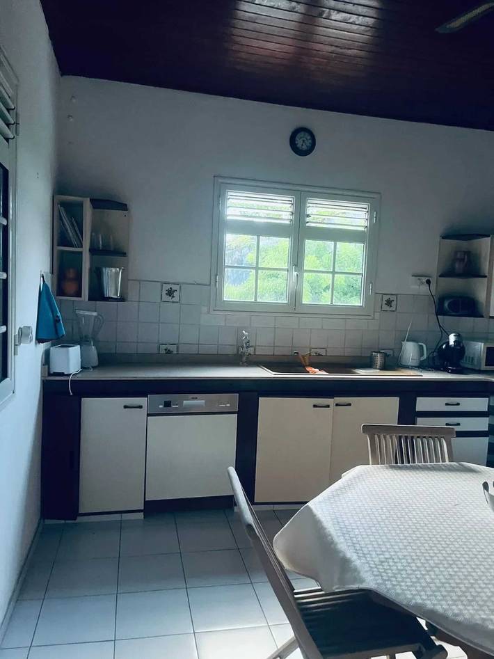 Gîte pour 6 personnes à Rivière-Salée - 4