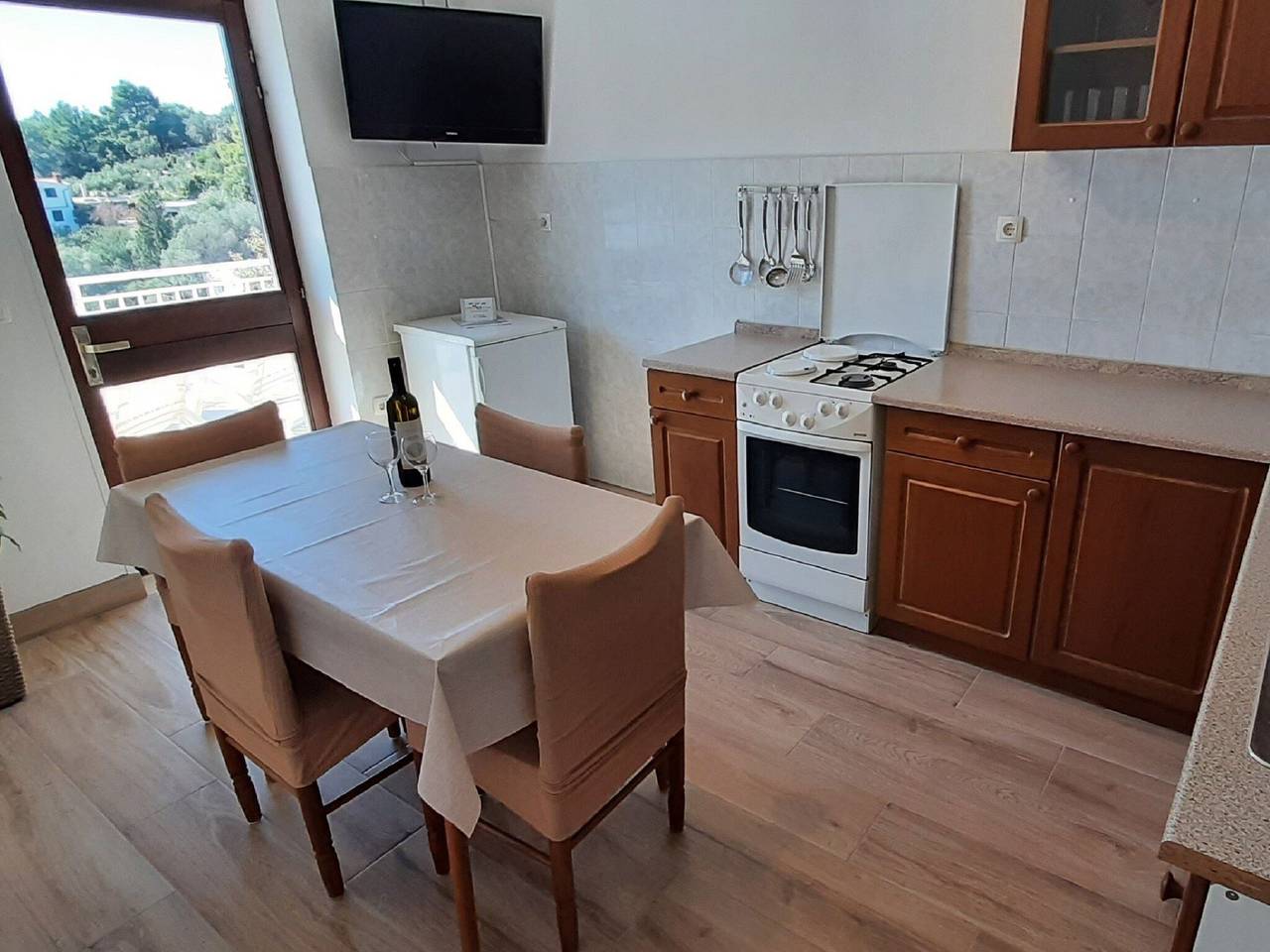 Ganze Wohnung, Apartment Classic Korčula - Two Bedroom Apartment with Terrace and Sea View in Medvinjak, Korcula