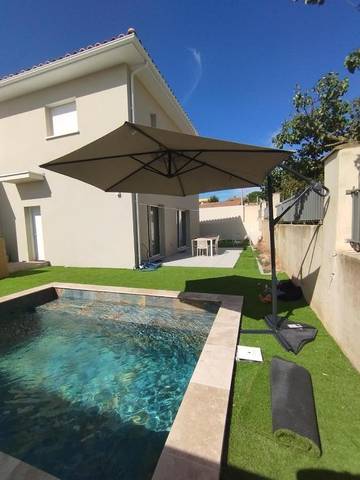Villa pour 6 personnes, avec piscine ainsi que terrasse et jardin à Marseillan