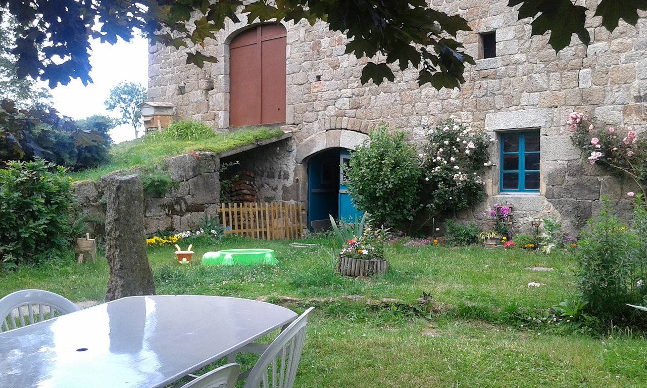 La Maison d'à Côté in Chenereilles, Haute-Loire