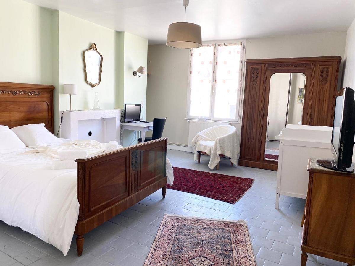 Four-Bedroom House in Loches, Région de Loches