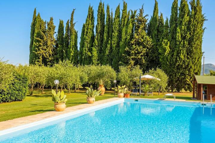 Villa für 3 Personen, mit Pool und Terrasse - 1