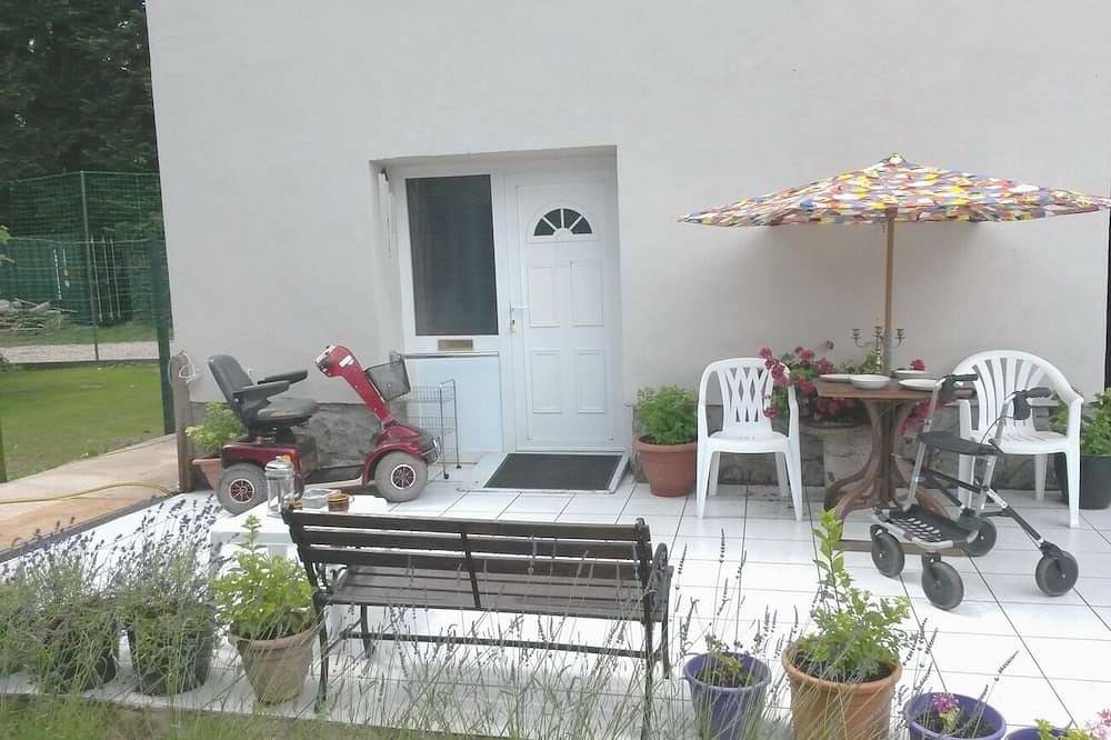 Ground Floor Swiss Styled Small Cottage with Disabled Access in Le Poujol-sur-Orb, Région de Béziers