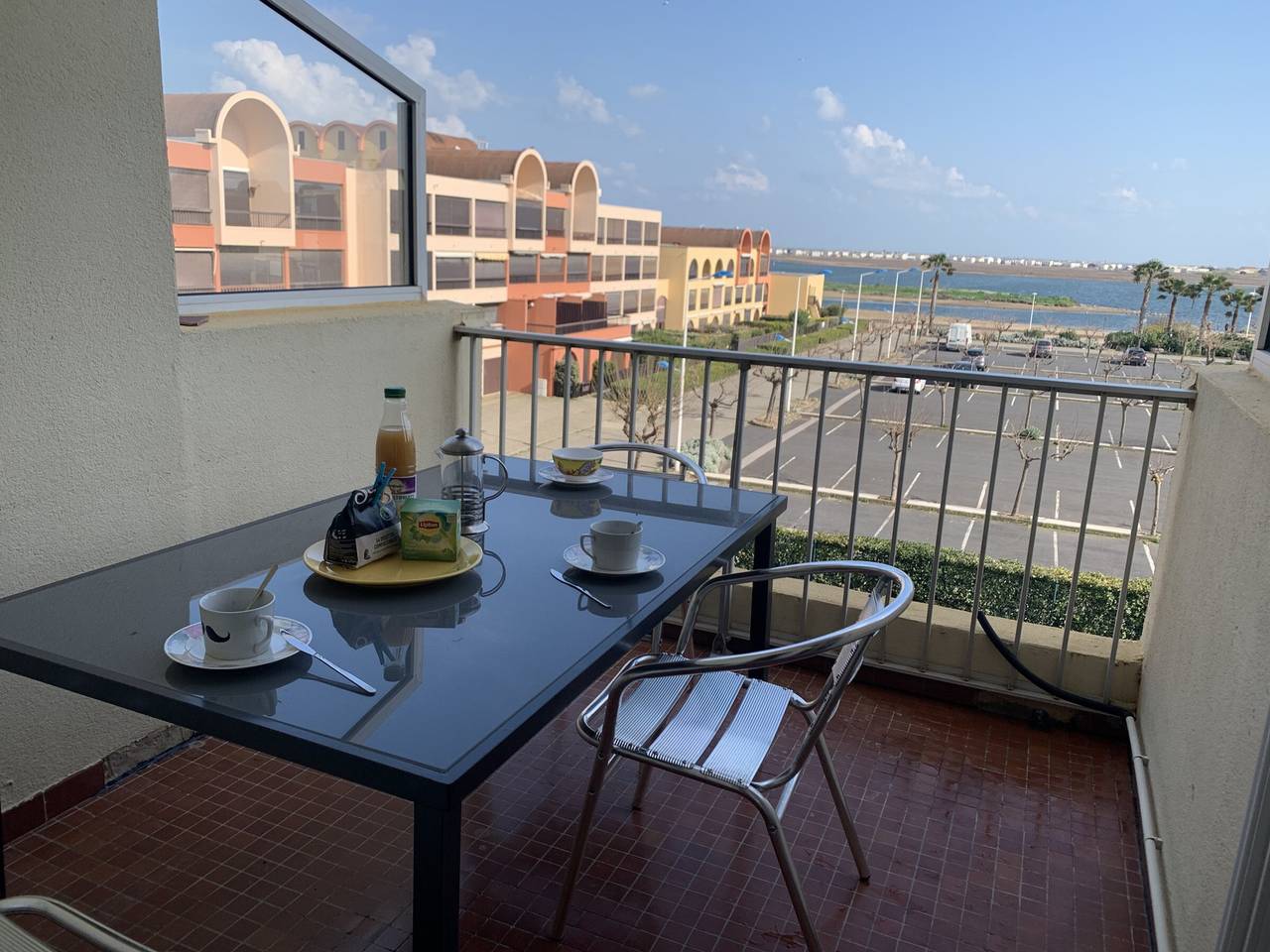Appartement entier, Gruissan - T2 Mezzanine Climatisé Proche Plage - 5/6 Pers - Parking Privé - Tout Équipé in Gruissan (Ville), Gruissan