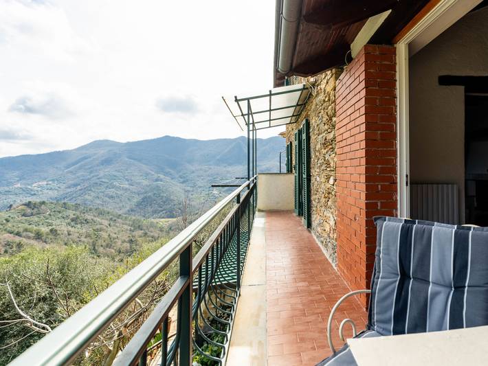 Ferienhaus für 4 Personen, mit Ausblick und Garten sowie Balkon