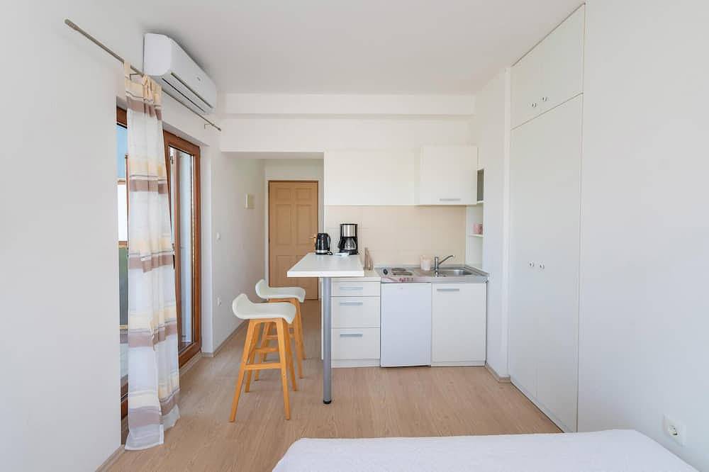 Nice home in Posedarje in Novigradsko More, Zadar