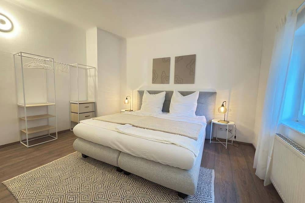 Ganze Wohnung, Scharnhäusle 2- Große Wohnung mit Badewanne&Balkon in Ostfildern, Landkreis Esslingen